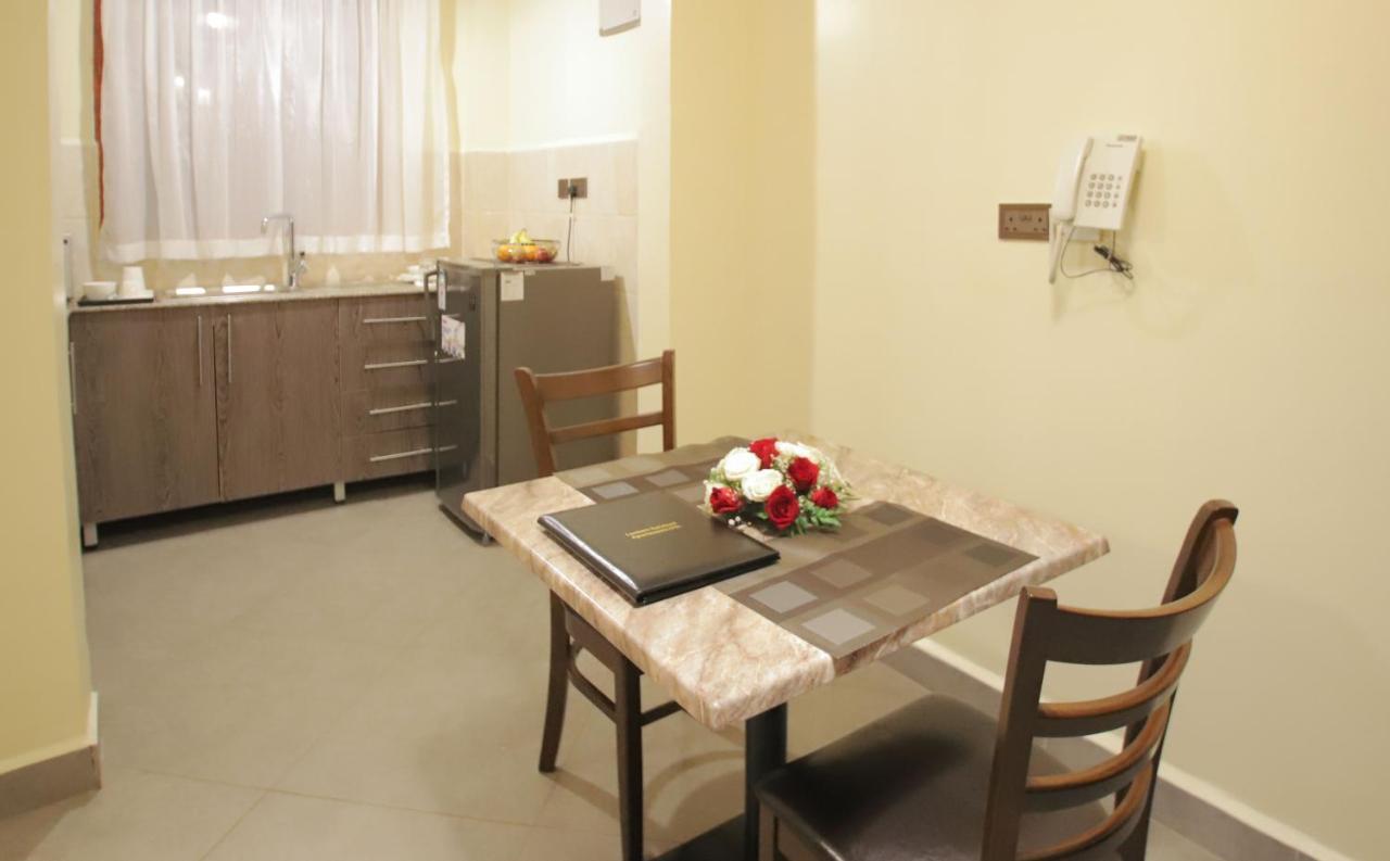 Lantern Serviced Apartment *